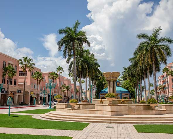 boca raton mizner park area