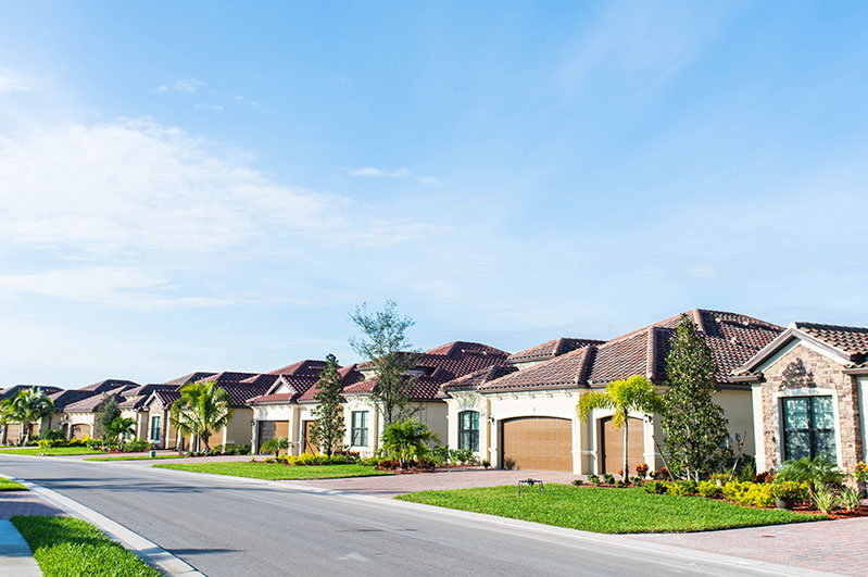 A group of homes in a Florida homeowners association community
